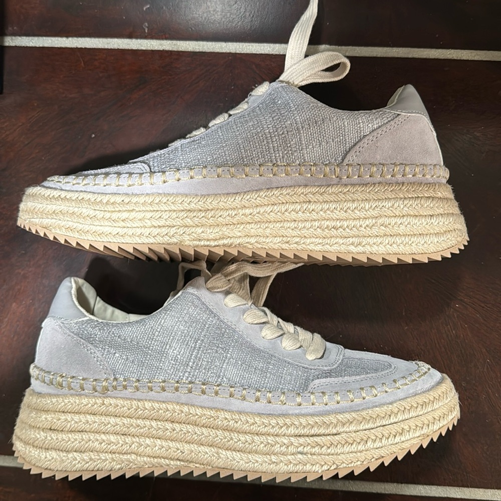 NWT Dolce Vitq Darwin Espadrilles sneakers